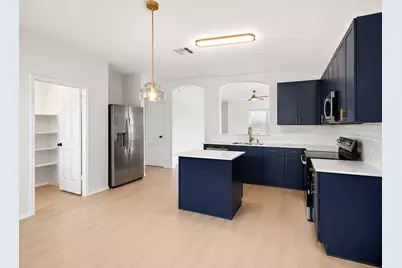 906 W South Street, Leander, TX 78641 - Photo 6