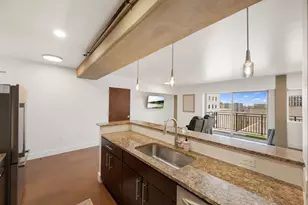 800 Brazos St, Austin, TX 78701 - Photo 12