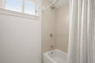 5616 S 1st St, Austin, TX 78745 - Photo 14