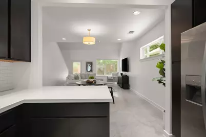 5616 S 1st Street #18, Austin, TX 78745 - Photo 12