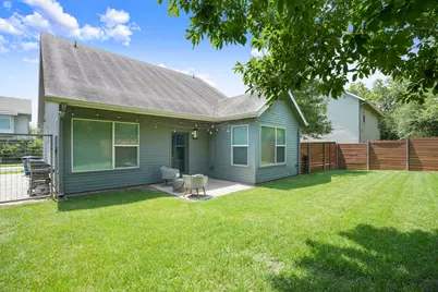 5616 S 1st Street #18, Austin, TX 78745 - Photo 16