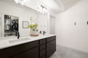 5616 S 1st St, Austin, TX 78745 - Photo 10
