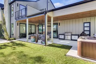 4600 Gillis St, Austin, TX 78745 - Photo 6