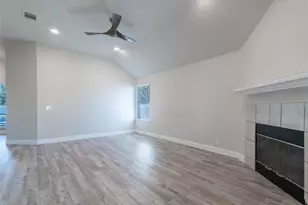 216 Brickyard Ln, Jarrell, TX 76537 - Photo 8