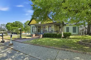 703 W Buck St, Caldwell, TX 77836 - Photo 1