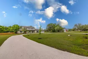 411 Carriage Oaks Dr, Liberty Hill, TX 78642 - Photo 26
