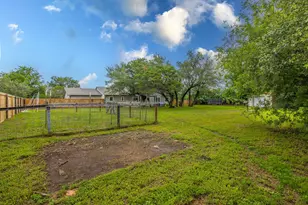 411 Carriage Oaks Dr, Liberty Hill, TX 78642 - Photo 28