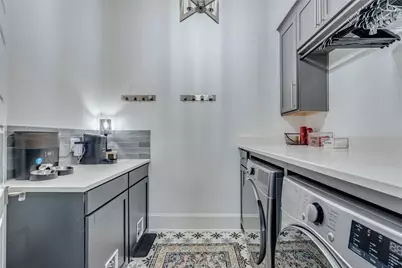 109 Bisset Court, Austin, TX 78738 - Photo 32