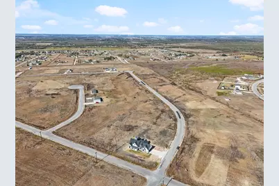 142 Desperado Loop, Del Valle, TX 78617 - Photo 2