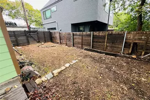 2409 Santa Rosa St, Austin, TX 78702 - Photo 26