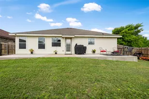 144 Calcite Ln, Jarrell, TX 76537 - Photo 36