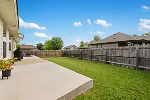 144 Calcite Ln, Jarrell, TX 76537 - Photo 38