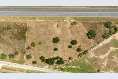 2063 N Magnolia Avenue, Luling, TX 78648 - Photo 2