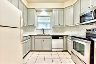 2100 San Gabriel St, Austin, TX 78705 - Photo 2
