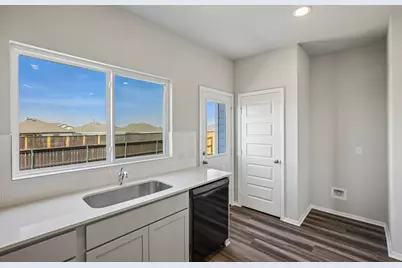 5600 San Pietro Drive, Austin, TX 78747 - Photo 6