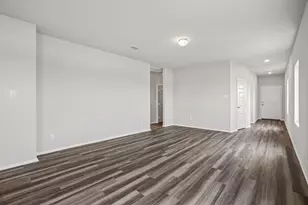 5600 San Pietro Dr, Austin, TX 78747 - Photo 10
