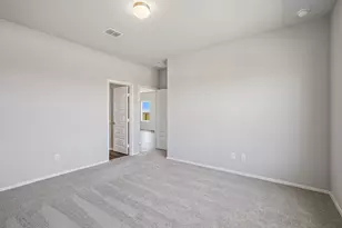 5600 San Pietro Dr, Austin, TX 78747 - Photo 16