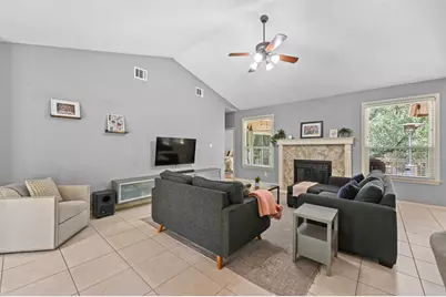 12047 Lincolnshire Drive, Austin, TX 78758 - Photo 4