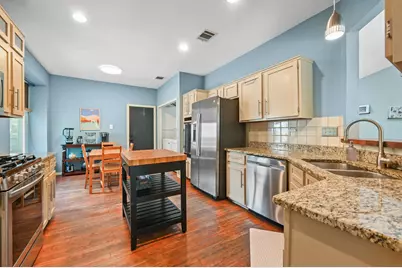 12047 Lincolnshire Drive, Austin, TX 78758 - Photo 8