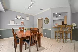 12047 Lincolnshire Dr, Austin, TX 78758 - Photo 6