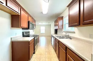 13325 High Sierra St, Manor, TX 78653 - Photo 2