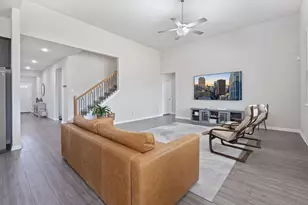 571 Sue Peaks Loop, Dripping Springs, TX 78620 - Photo 4