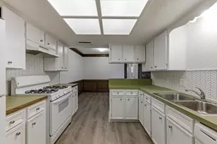 2903 Lovell Dr, Austin, TX 78723 - Photo 4