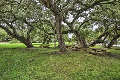 250-300 Park Avenue Avenue, Staples, TX 78670 - Photo 40