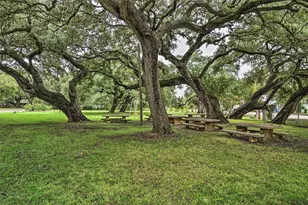 250-300 Park Ave Ave, Staples, TX 78670 - Photo 40