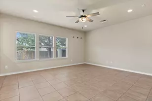 1001 Hondo Ln, Hutto, TX 78634 - Photo 4