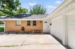 8800 Parkfield Dr, Austin, TX 78758 - Photo 38