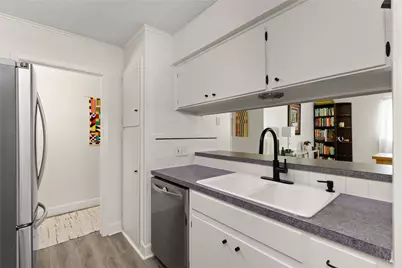 8800 Parkfield Drive, Austin, TX 78758 - Photo 14