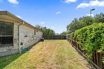 1601 Breezy Cove, Round Rock, TX 78664 - Photo 34