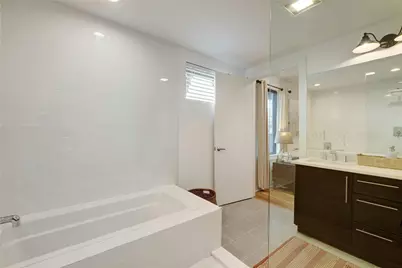 1907 E 14th Street #A, Austin, TX 78702 - Photo 24