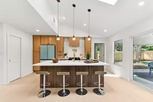 7503 Carriage Dr, Austin, TX 78752 - Photo 6