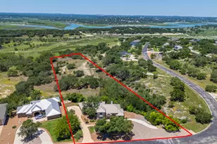 1121 Kings Cove Dr, Canyon Lake, TX 78133 - Photo 2