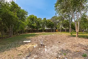 1308 Bert St, Seguin, TX 78155 - Photo 10