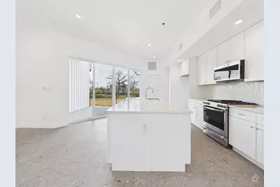 5912 Harold Court #104, Austin, TX 78721 - Photo 10