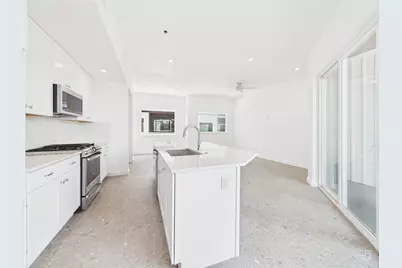 5912 Harold Court #104, Austin, TX 78721 - Photo 10