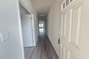 220 Sun Grv Trl, Georgetown, TX 78628 - Photo 4