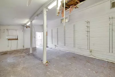 911 E 6th Street, Austin, TX 78702 - Photo 18