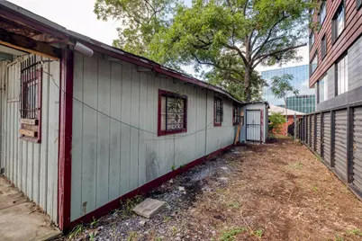 911 E 6th Street, Austin, TX 78702 - Photo 10