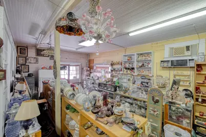 911 E 6th Street, Austin, TX 78702 - Photo 8