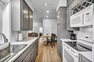 5 Tournament Way, The Hills, TX 78738 - Photo 10