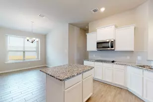 709 Sydney Blvd, Thorndale, TX 76577 - Photo 4