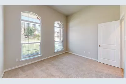 709 Sydney Boulevard, Thorndale, TX 76577 - Photo 18