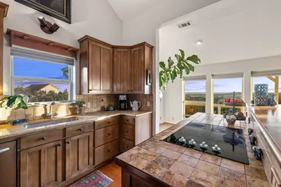 8132 Breeze Way, Jonestown, TX 78645 - Photo 16