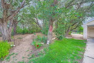 8132 Breeze Way, Jonestown, TX 78645 - Photo 38