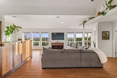 8132 Breeze Way, Jonestown, TX 78645 - Photo 14