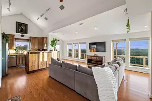 8132 Breeze Way, Jonestown, TX 78645 - Photo 12